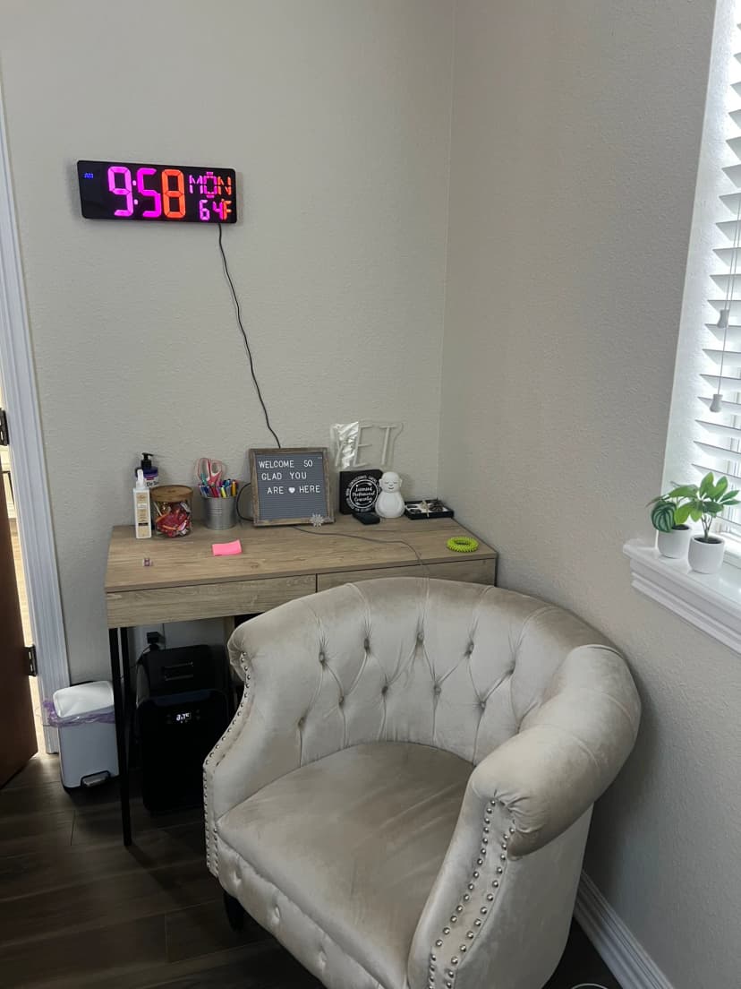 Welcoming reception area at Yet Counseling